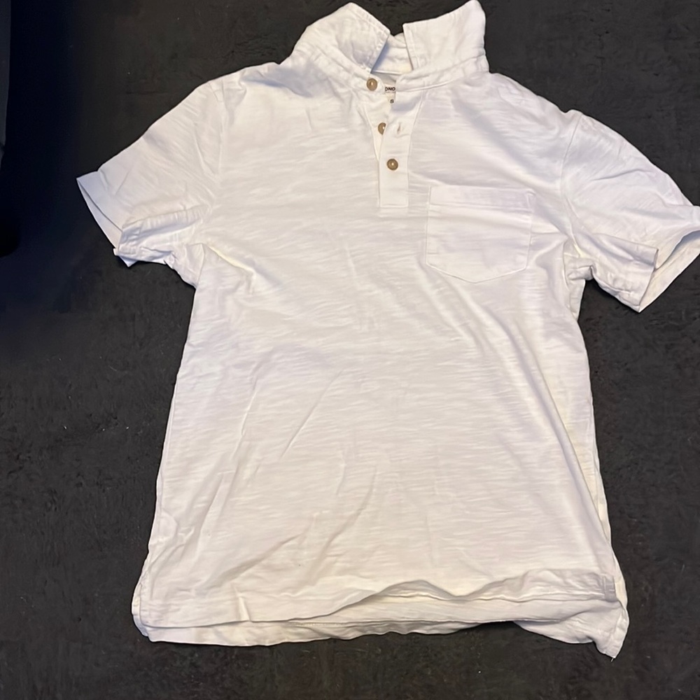 White dress shirt